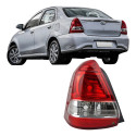 Lanterna Traseira Etios Sedan 2013 2014 2015 2016 A 2022 Esquerdo/motorista Vermelho