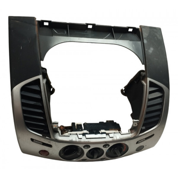 Acabamento Central Do Painel Mitsubishi L200