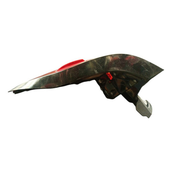 Lanterna Traseira Cross Direito 2022 Detalhe Recuperado