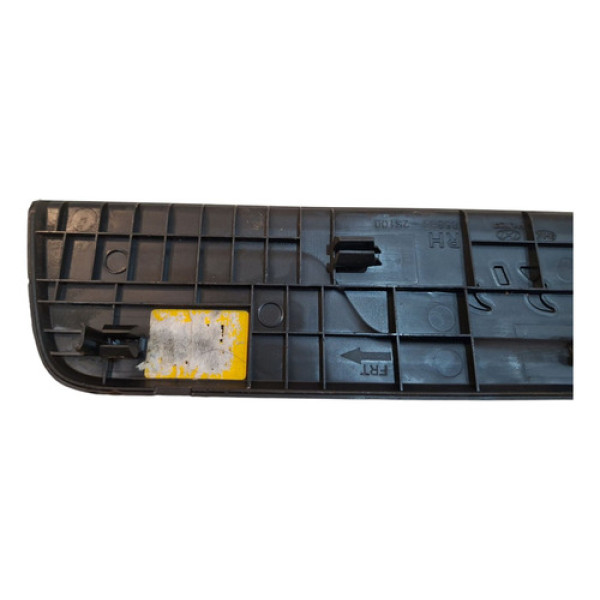 Soleira Porta Dianteira Direita Ix35 2011 Usado Original 