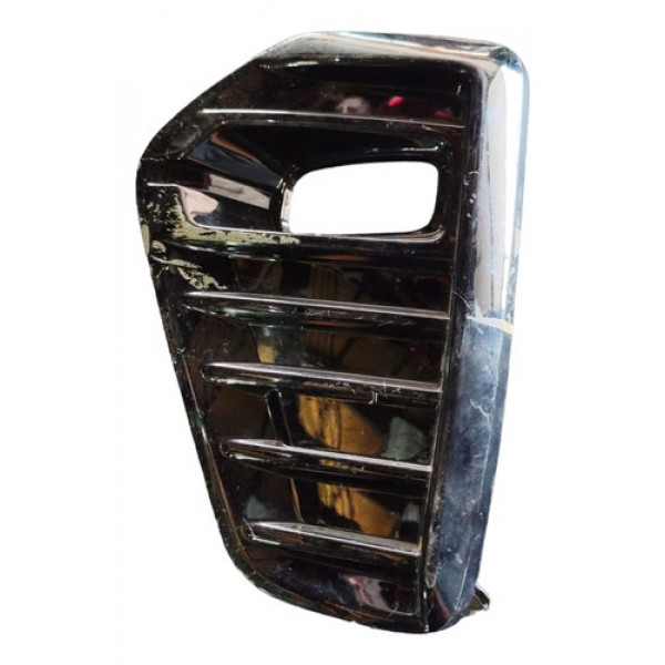 Moldura Farol De Milha Direito Nissan Kicks 2021/2023